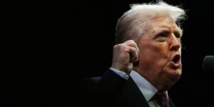 特朗普推AI新政，各州监管加速推进