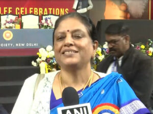 印度“导弹女杰”托马斯荣获第八届保罗·马尔·格雷戈里奖