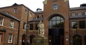 英国男子用AI生成儿童色情图像获刑