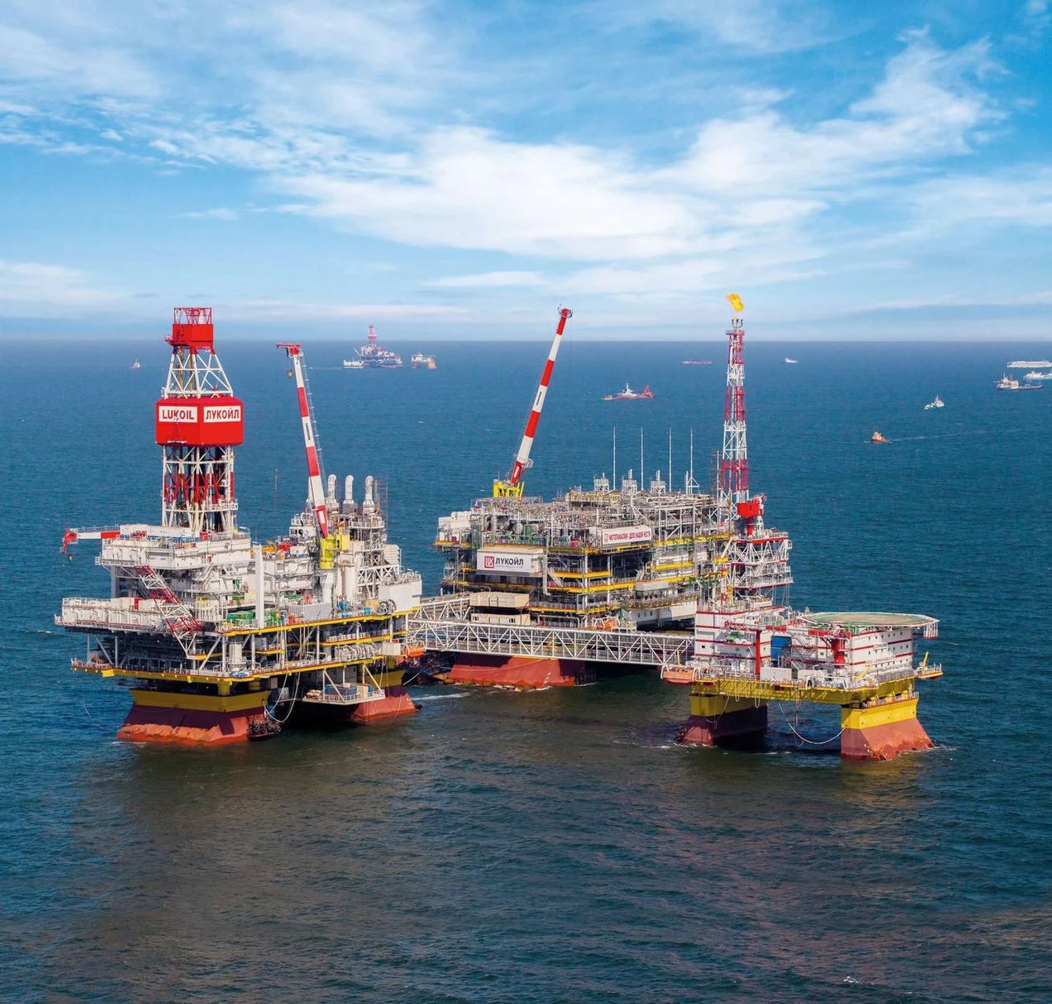 乌军无人机袭击里海俄油平台