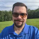 罗技CEO批评“AI”设备：寻找不存在问题的解决方案