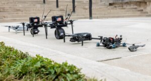 五角大楼启动十亿美元计划，快速采购数十万自杀式无人机