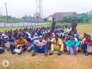 超2万名考生参加尼日利亚空军全国招考