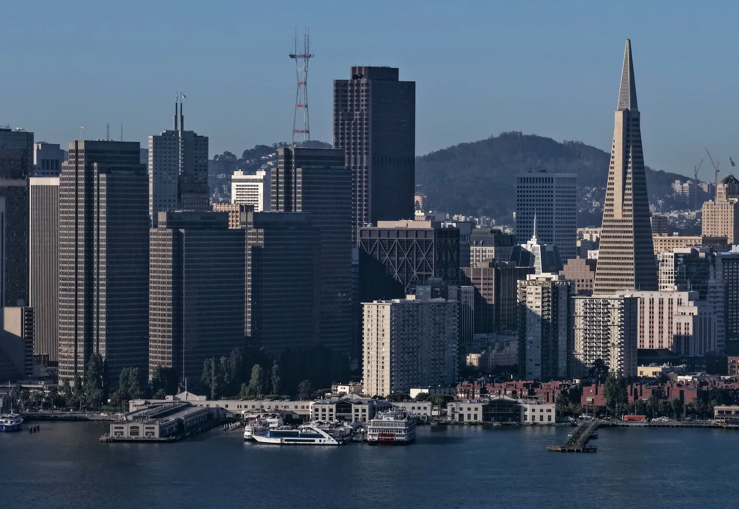 AI热潮与互联网泡沫有何不同