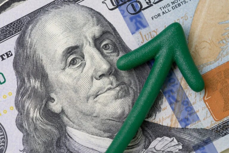 花旗策略师称AI热潮支撑美元强势反弹