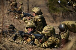 金正恩下令扩大朝鲜狙击手训练，强化特种作战能力