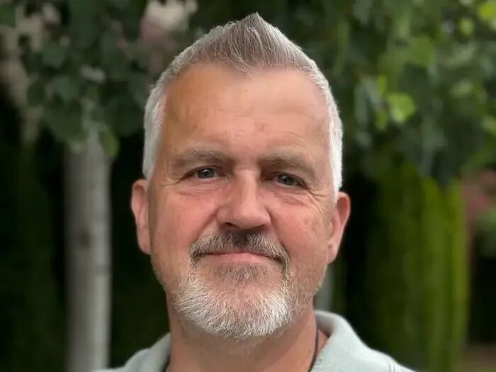 微软31年老将被AI裁员，六旬再求职