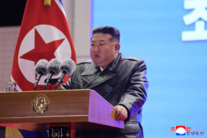 金正恩承诺为空军提供“新战略资产”
