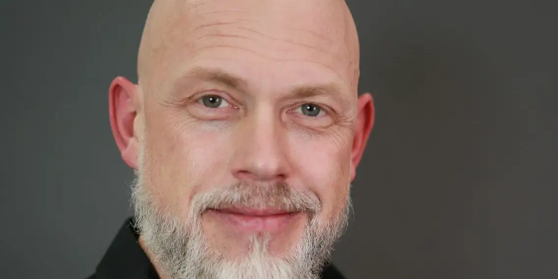 年轻求职者主动掌握AI技能应对招聘新要求