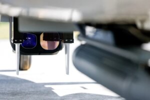 台湾航空企业主动参与全民防卫，监控中国军舰