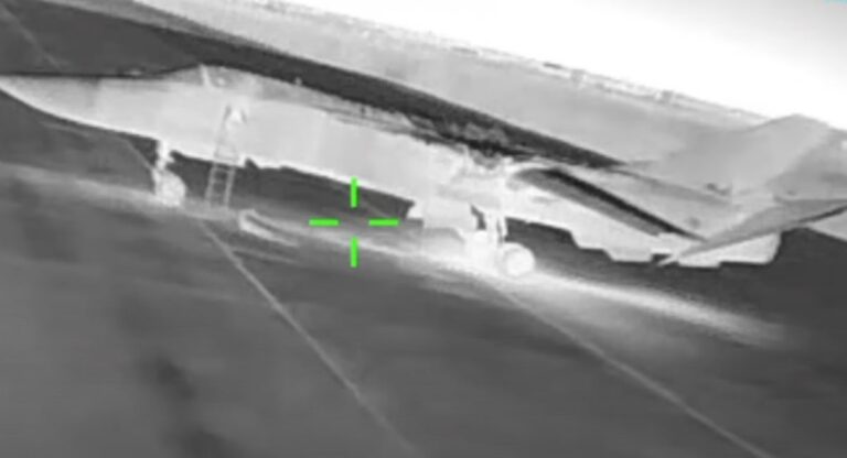 乌军连续打击克里米亚，摧毁俄多处军事目标