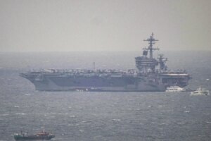 美军第二艘超级航母部署西太平洋