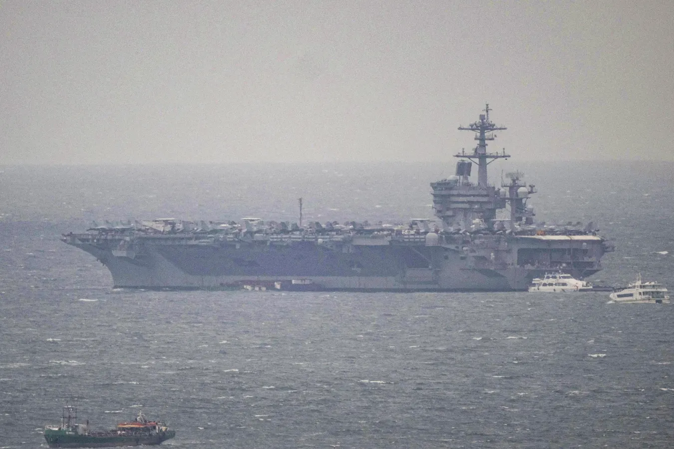 美军第二艘超级航母部署西太平洋