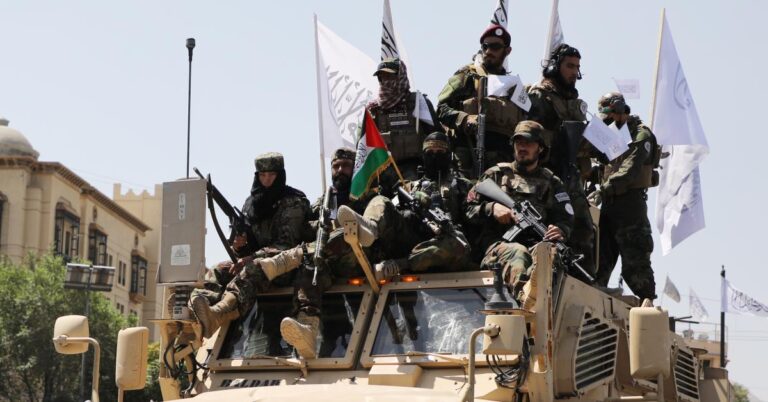 美国遗留武器装备成塔利班军事核心