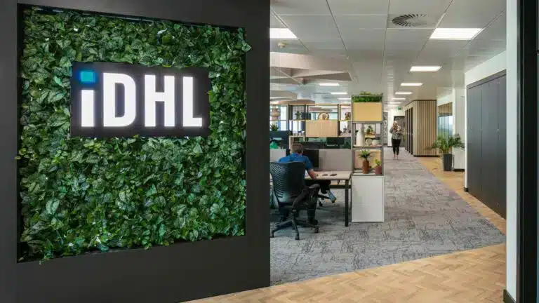 IDHL投资150万英镑建立AI孵化器，加速创新