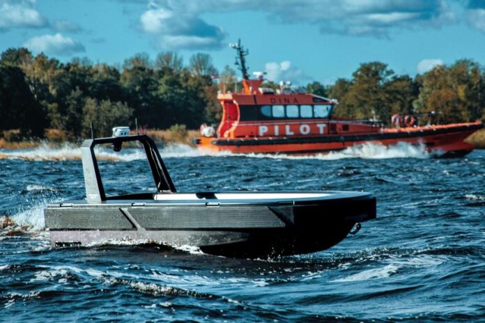 里加港引入智能浮动无人机，提升技术智能化水平