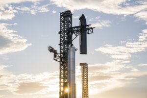 特斯拉FSD新版本允许开车发短信