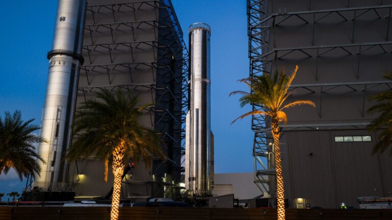 SpaceX星舰V3助推器测试中损毁