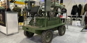 乌克兰公司发布新型地面机器人，可对抗FPV和Mavic无人机