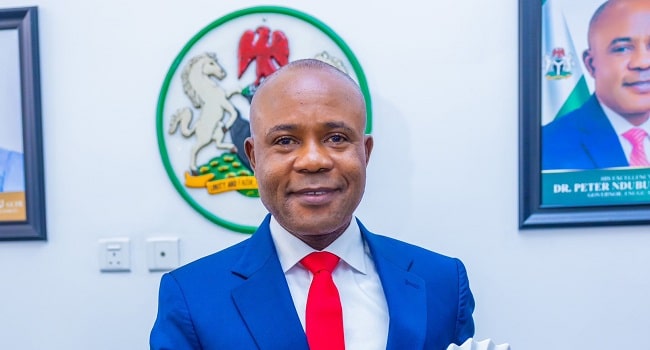 恩格鲁州长彼得·姆巴启动高科技无人机巡逻车辆提升安全