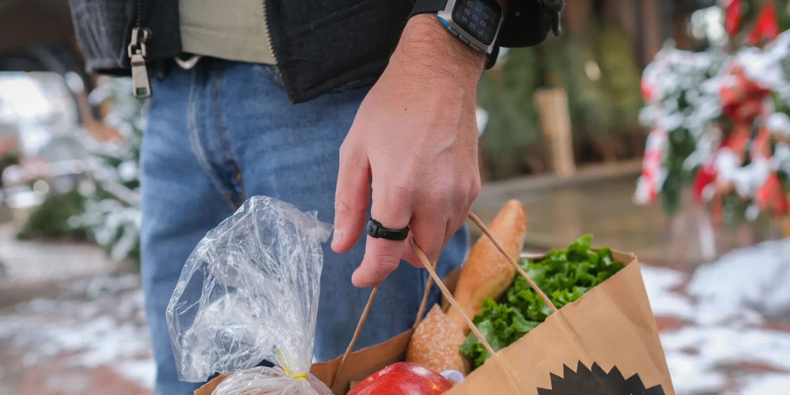 Pebble推首款智能指环，支持语音记事