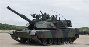 42辆M1A2T坦克启动月度实弹测试