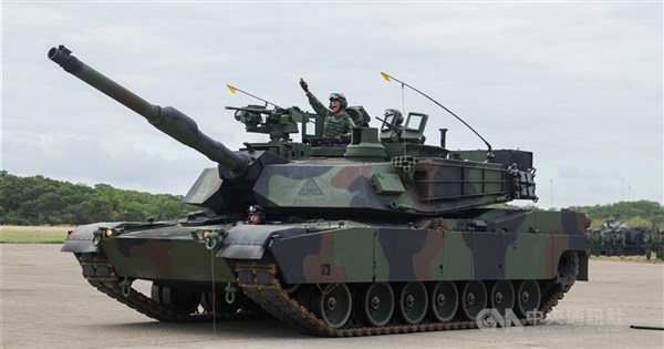 42辆M1A2T坦克启动月度实弹测试