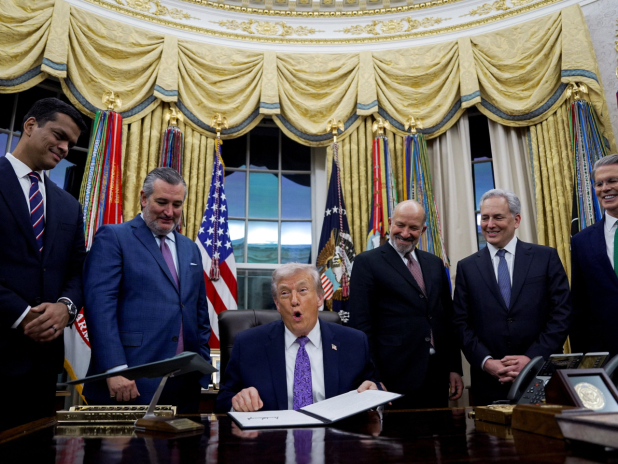 特朗普签署行政令阻止各州制定AI法规