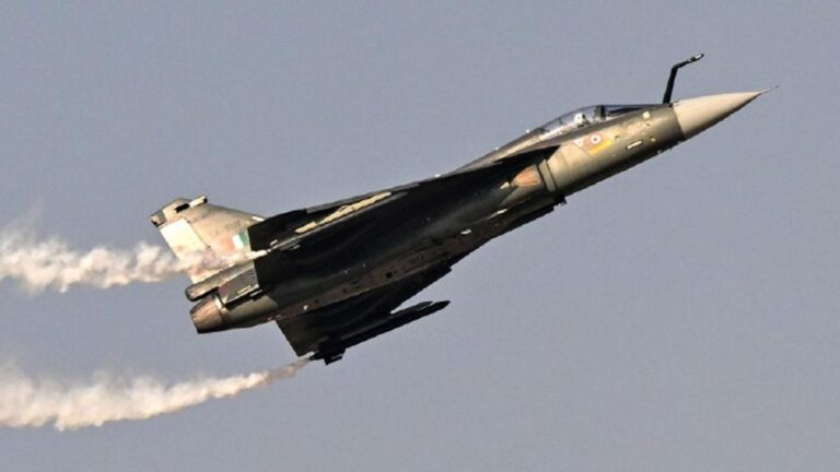 迪拜航展Tejas坠机，印度国产战机安全性引争议