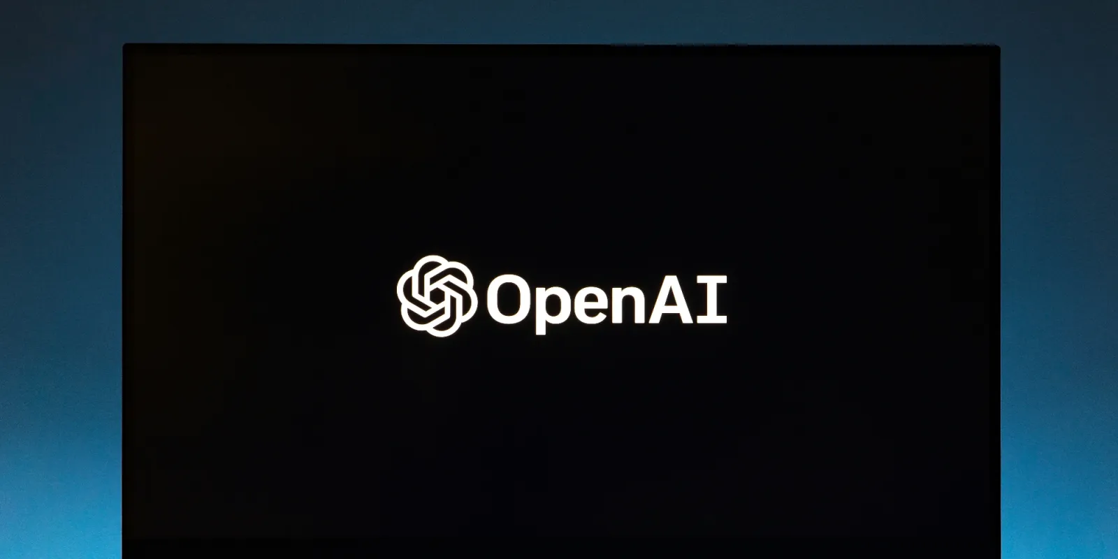 苹果工程师纷纷跳槽至OpenAI，涉及多个领域
