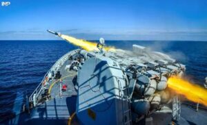 巴基斯坦海军实弹演习展示作战能力