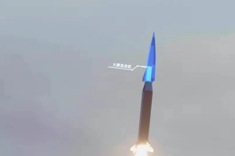 中国新型廉价导弹亮相，成本仅美军武器四十分之一