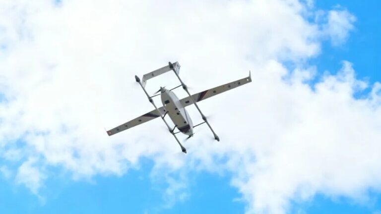 全国首条跨海峡低空无人机常态化物流航线开通