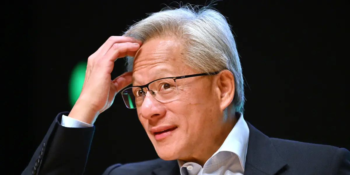 黄仁勋：AI不会抢走你的工作，但可能创造奇怪的新职业