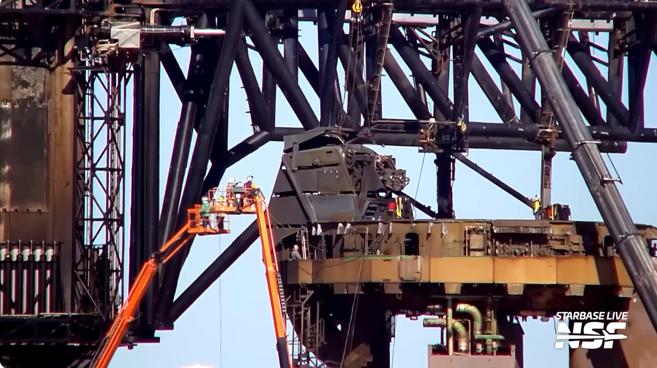 SpaceX加速改造星舰发射台