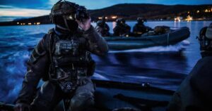 挪威英国签署历史性防御协议，加强北极大国对抗能力