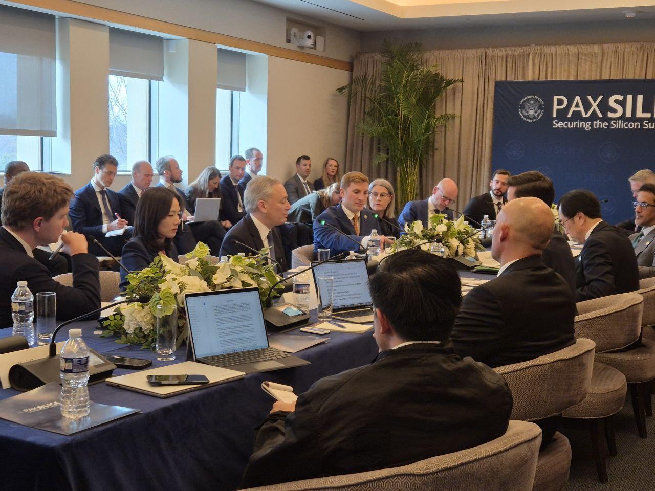 美韩等七国签署“硅基和平”宣言